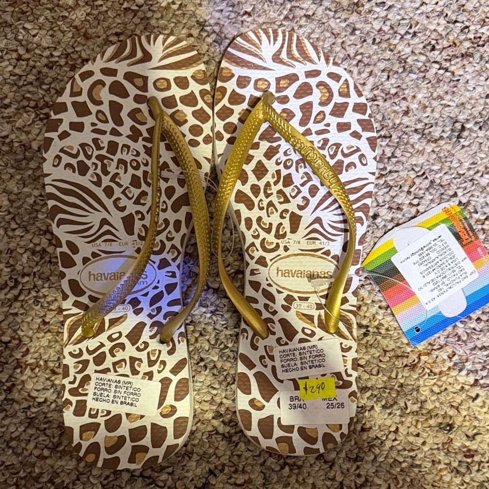 Havaianas Leopard and Zebra Print Flip Flops with Gold Straps size 7/8 USA nwt